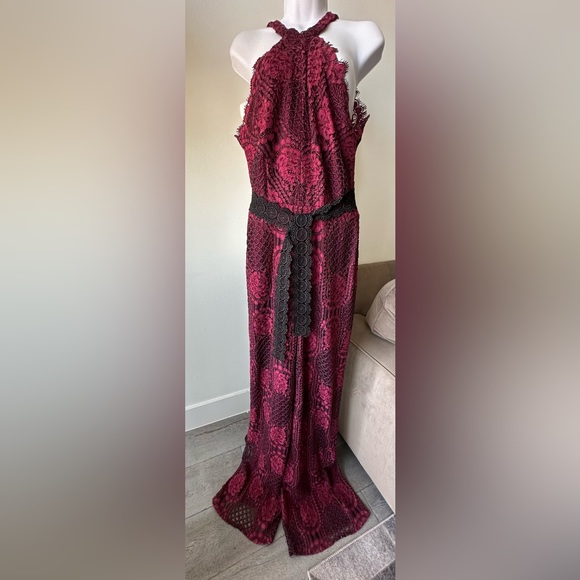 NWOT Alexis Maylina Lace Sleeveless Halter Jumpsuit Crimson size large - Picture 3 of 7